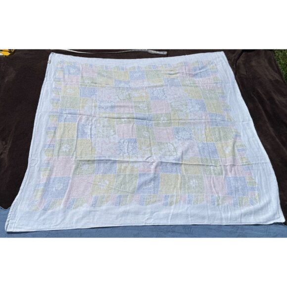 Terry Cloth Floral Table Cloth Vintage Pastel Floral Retro Boho Shabby chic HTF - Picture 3 of 11